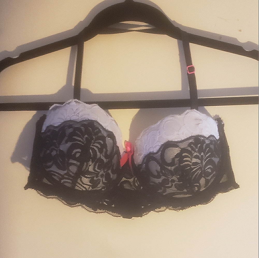 Black and white black fuchsia bra